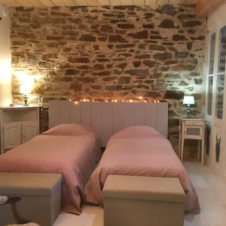 Le Roc De L'aigle Cabrespine